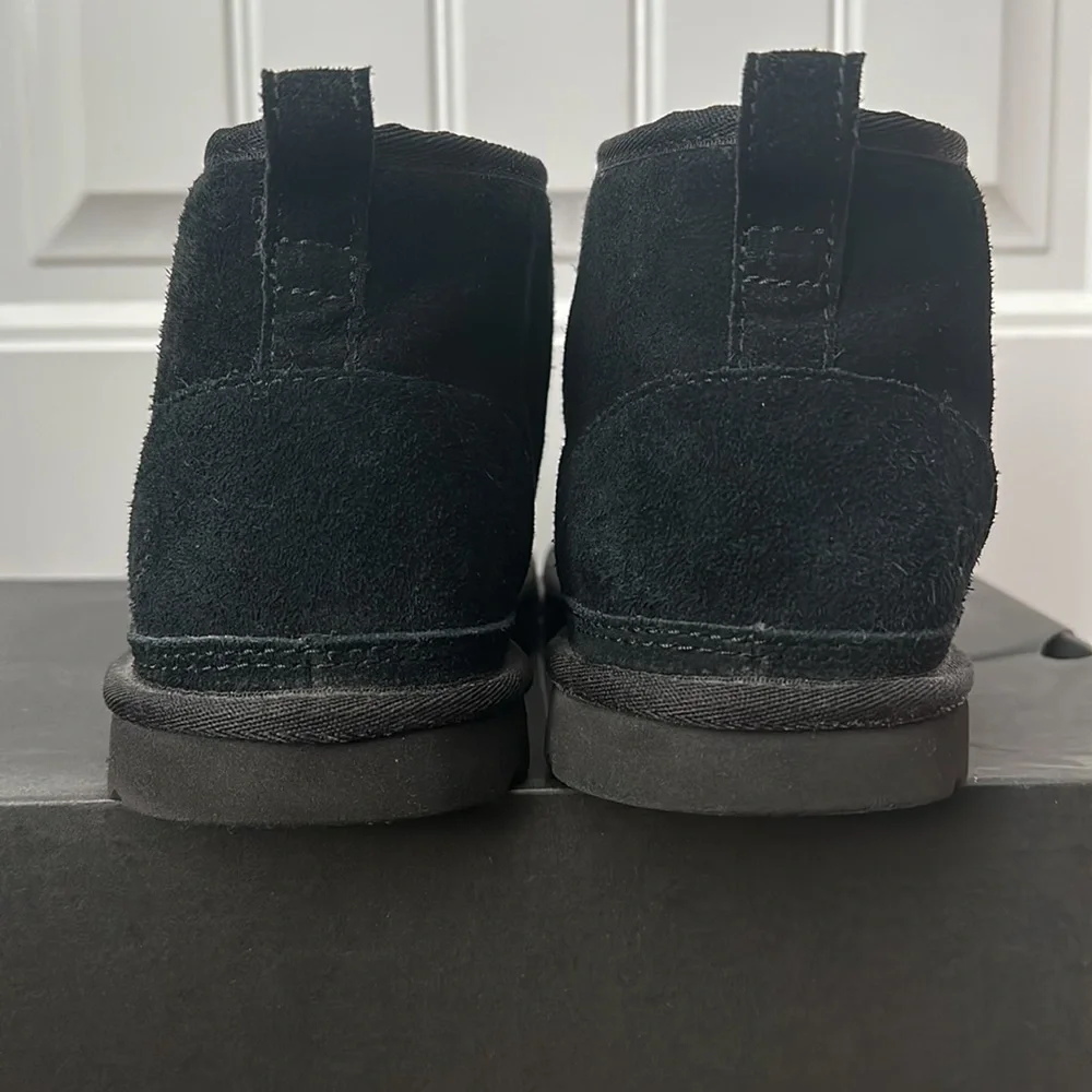 Men’s Uggs - Picture 4 of 4